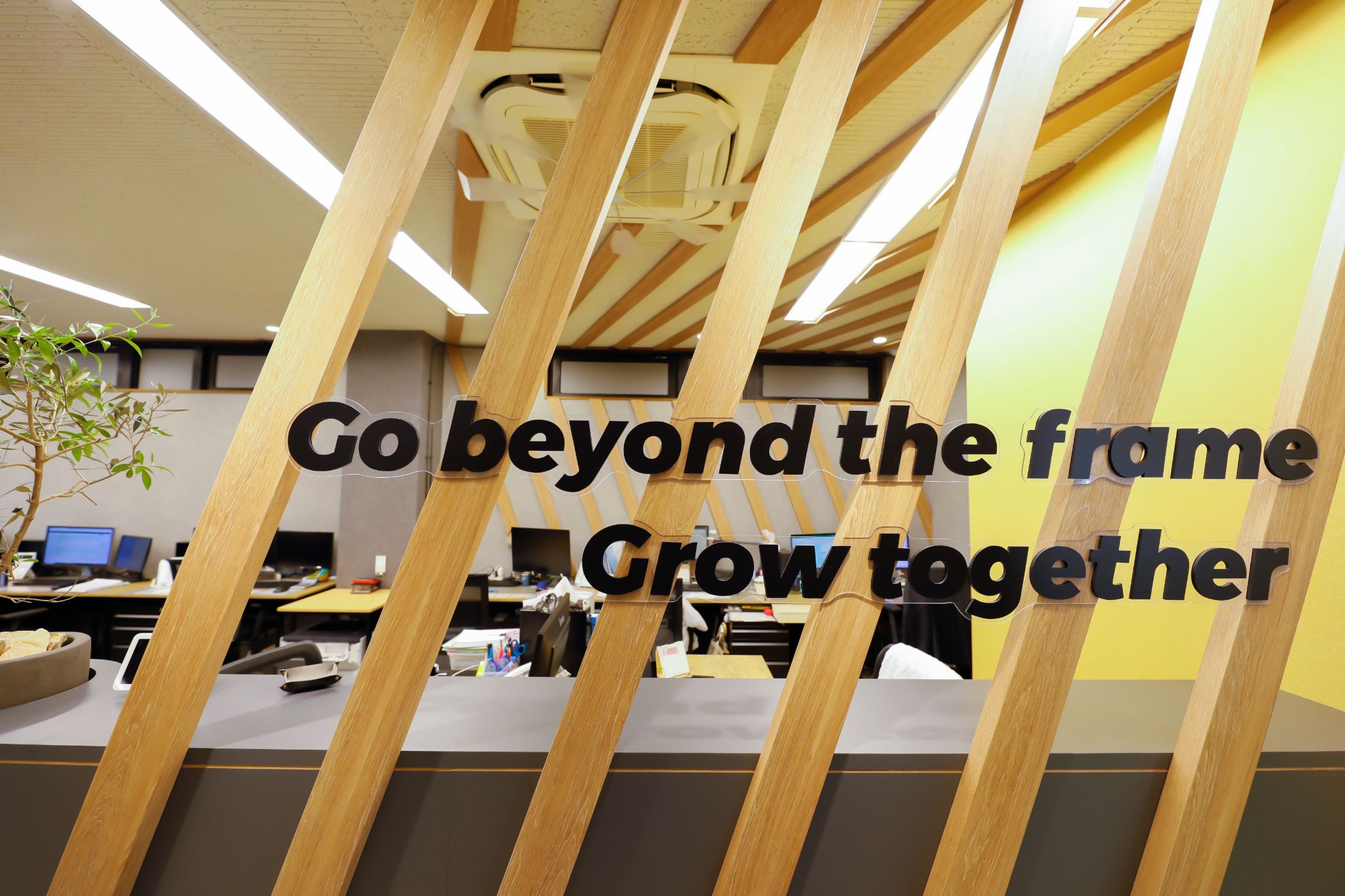 税理士法人FLAGS オフィス（Go beyond the frame, Grow together）